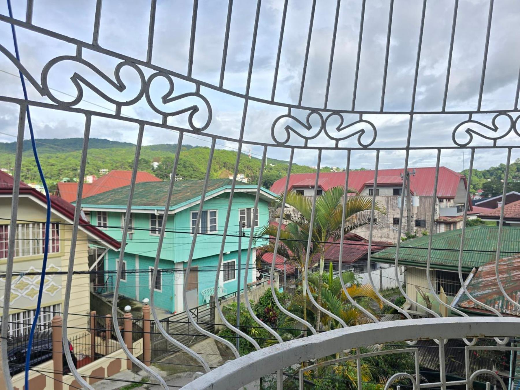35 Amistad Guesthouse Baguio City Ngoại thất bức ảnh